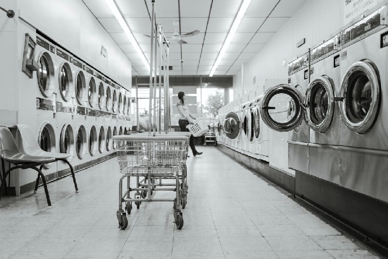 Почему в Америке до сих пор мало кто может позволить себе стиральную машинку в своей квартире?