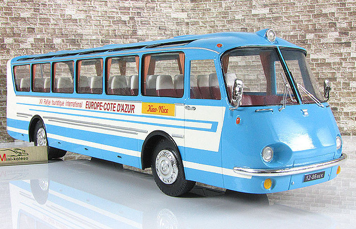 «Только джакузи не хватает»: туристические автобусы с особым комфортом, сделанные в СССР